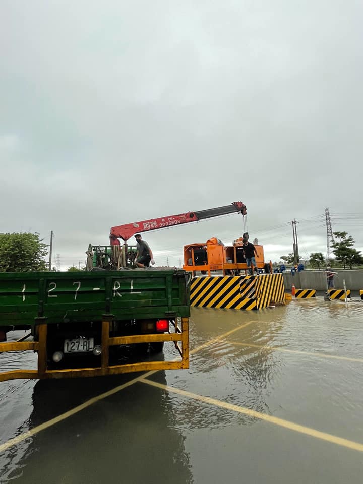 阿咪吊車-吊掛抽水馬達工程