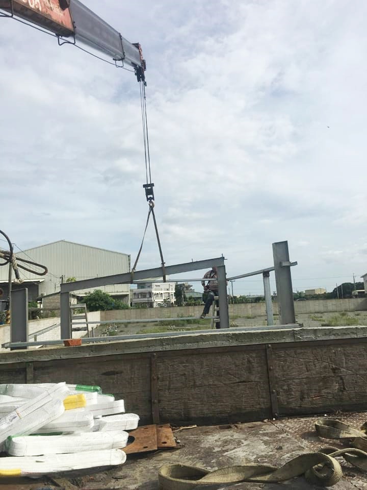 阿咪吊車-工地作業