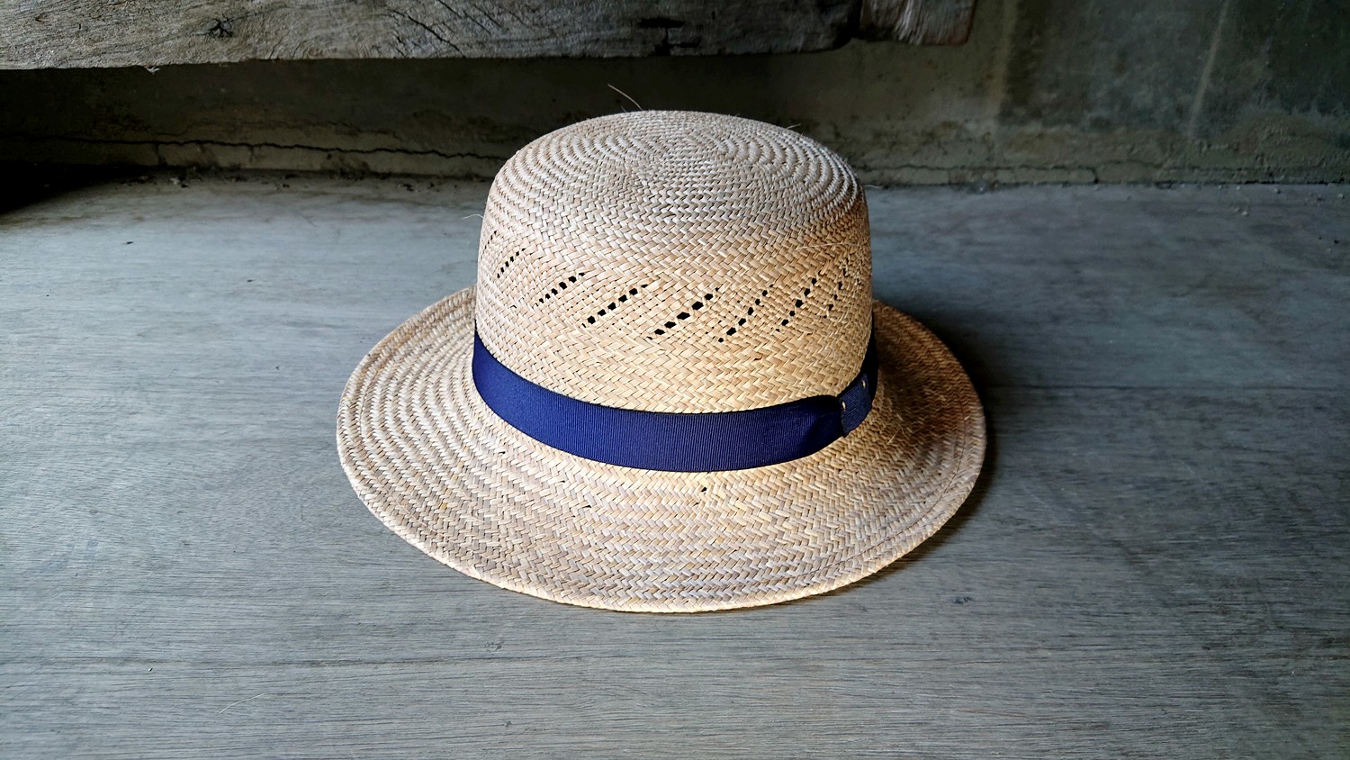 細緻款平頂圓帽-素黑