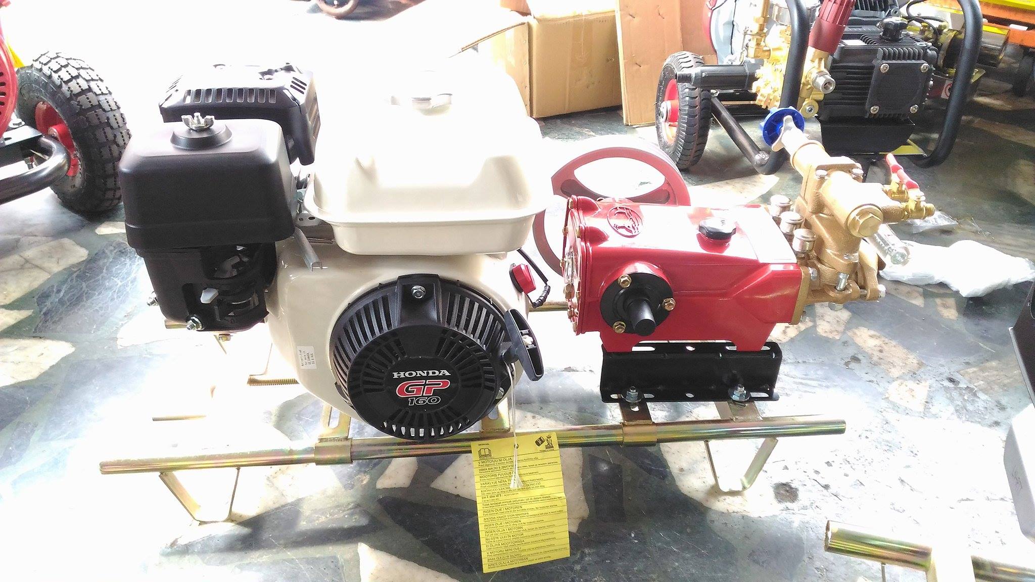 U-MO全新本田HONDA5.5馬力+台灣製噴霧機**陸雄6分LS-529噴霧機**(自動洩壓)噴藥/消毒/消滅登革熱均可**質優實馬力