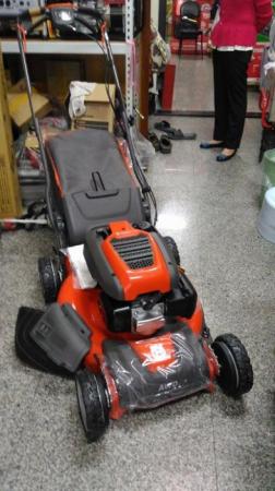 全新進口瑞典好速耐(Husqvarna)LC356AWD本田引擎ㄧ自走式割草機(集草型/4輪傳動型)適用庭院/學校-實機