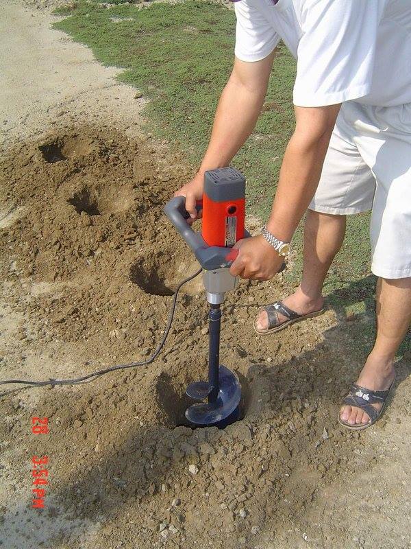 U-MO專利電動強力型鑽孔機(挖孔機)種樹,施肥,網室立柱,(附100mm鑽尾1枝)--免運費*