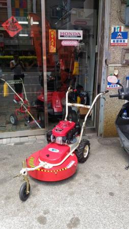全新HONDA本田5.5HP四行程引擎(可前進可後退)三輪自走型推式割草機(適合果園/學校)---台南門市實品展示