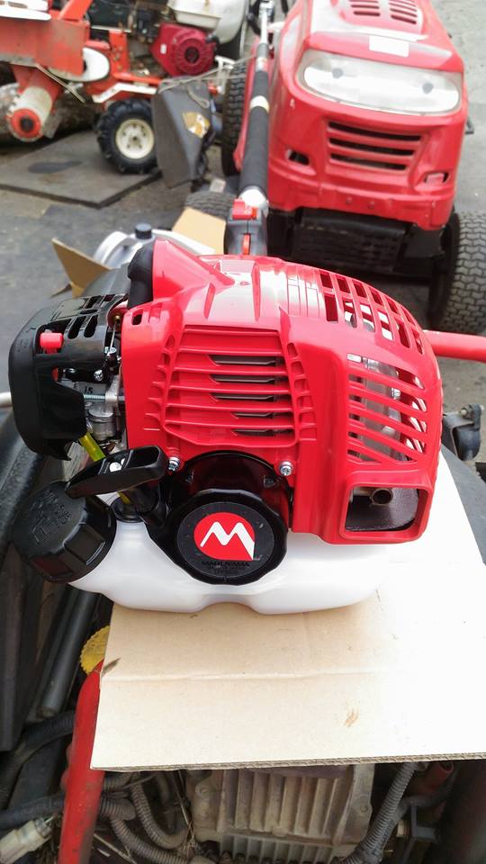 日本原裝進口丸山MARUYAMA引擎長桿鏈鋸機(可伸縮型/輕拉啟動/重量最輕),務農,園藝整理的好幫手---免運費*