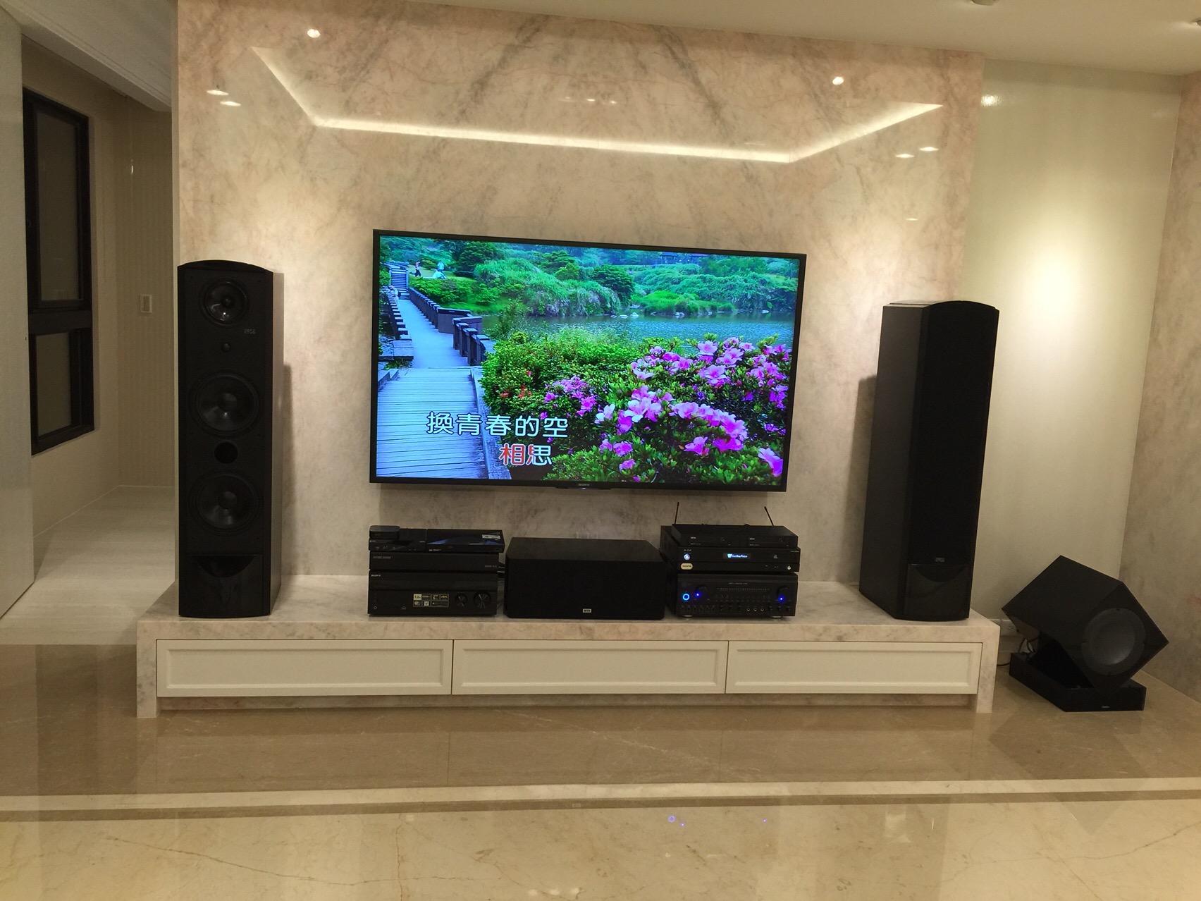 桃園、新竹區卡拉OK音響到府服務、維修、調音！