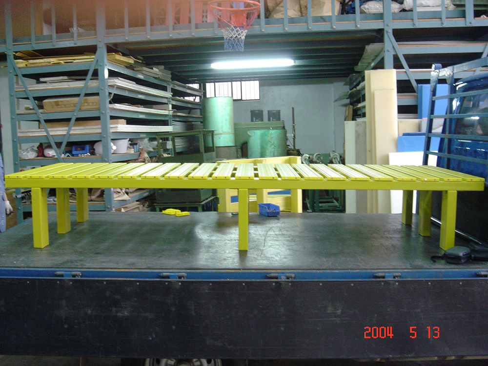 塑膠棧板-腳踏架