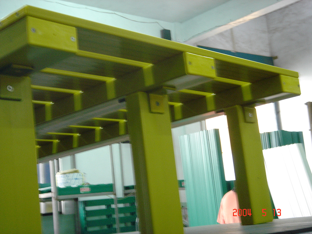 塑膠棧板腳踏架2