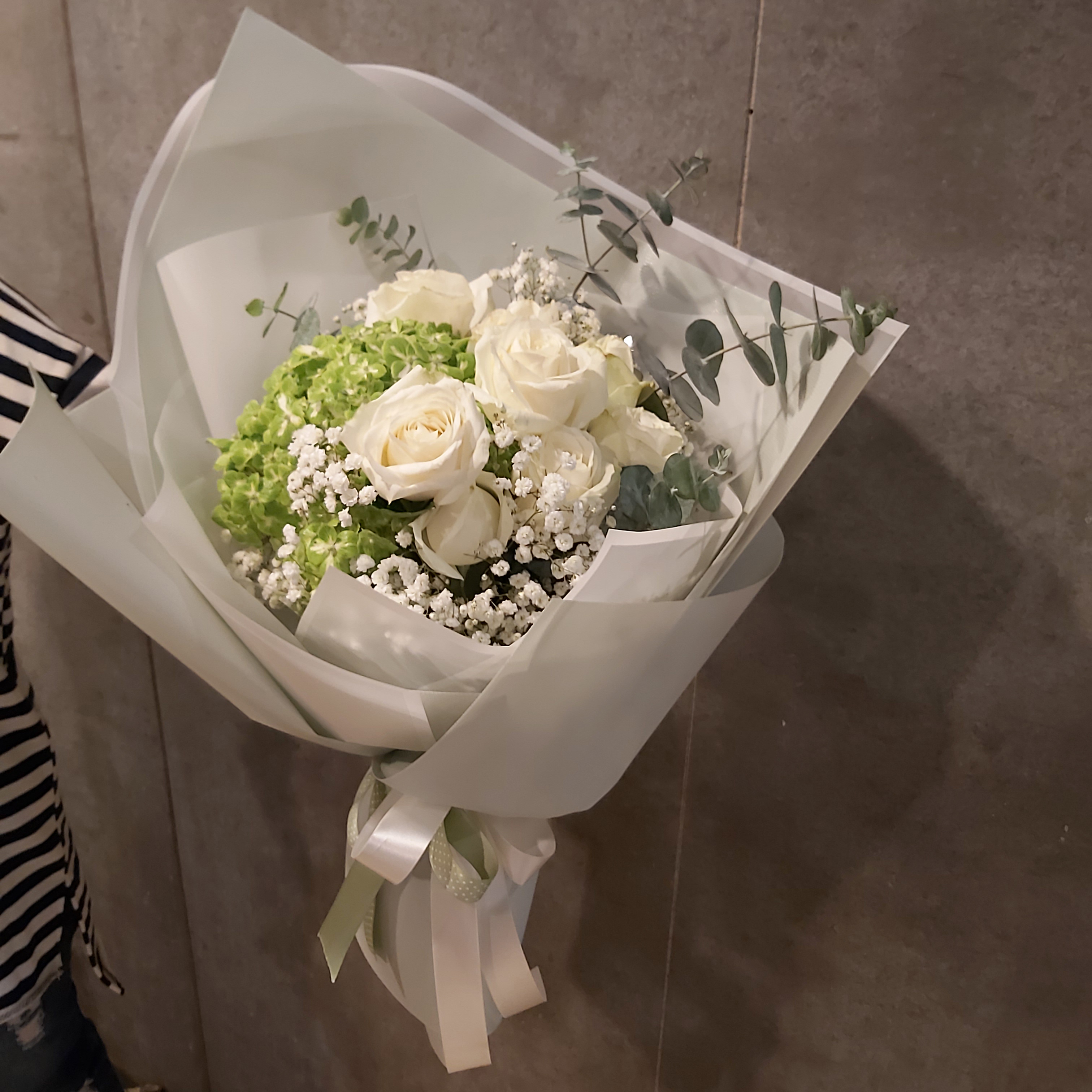A007-白玫花束