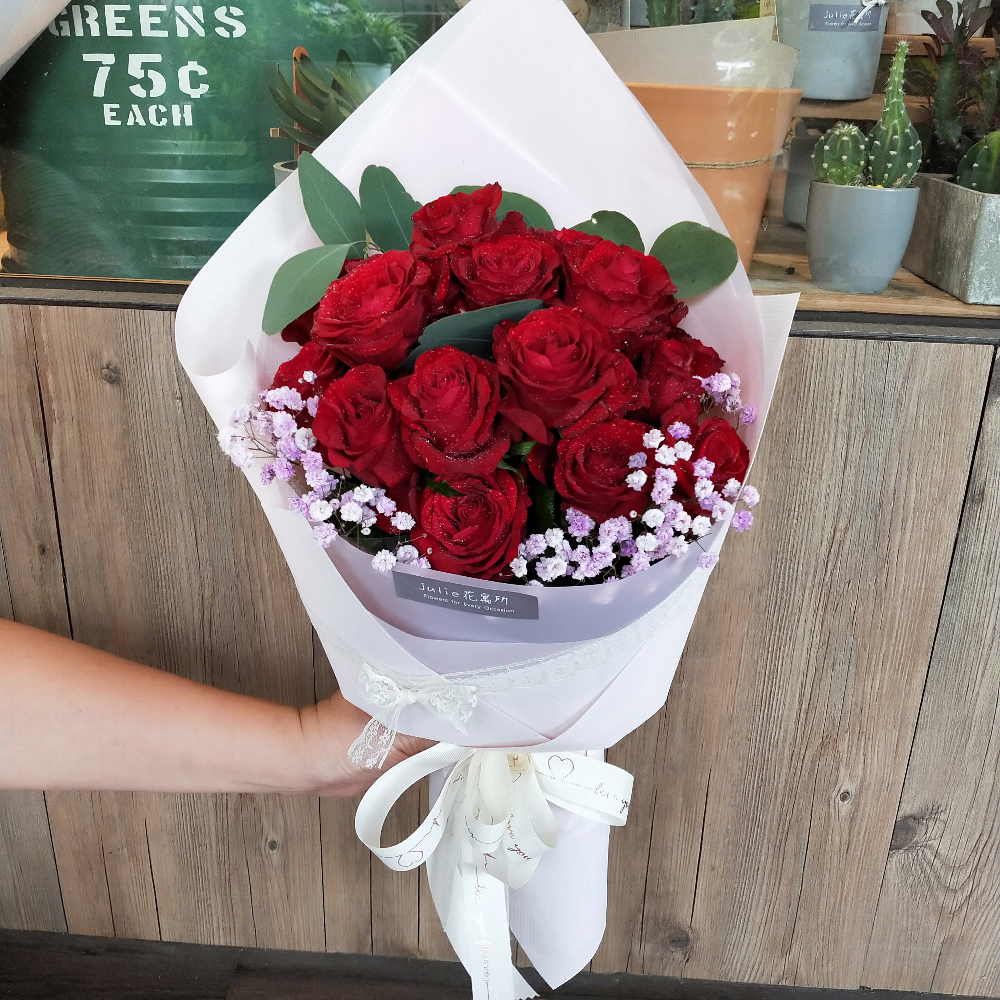 A001-紅玫花束