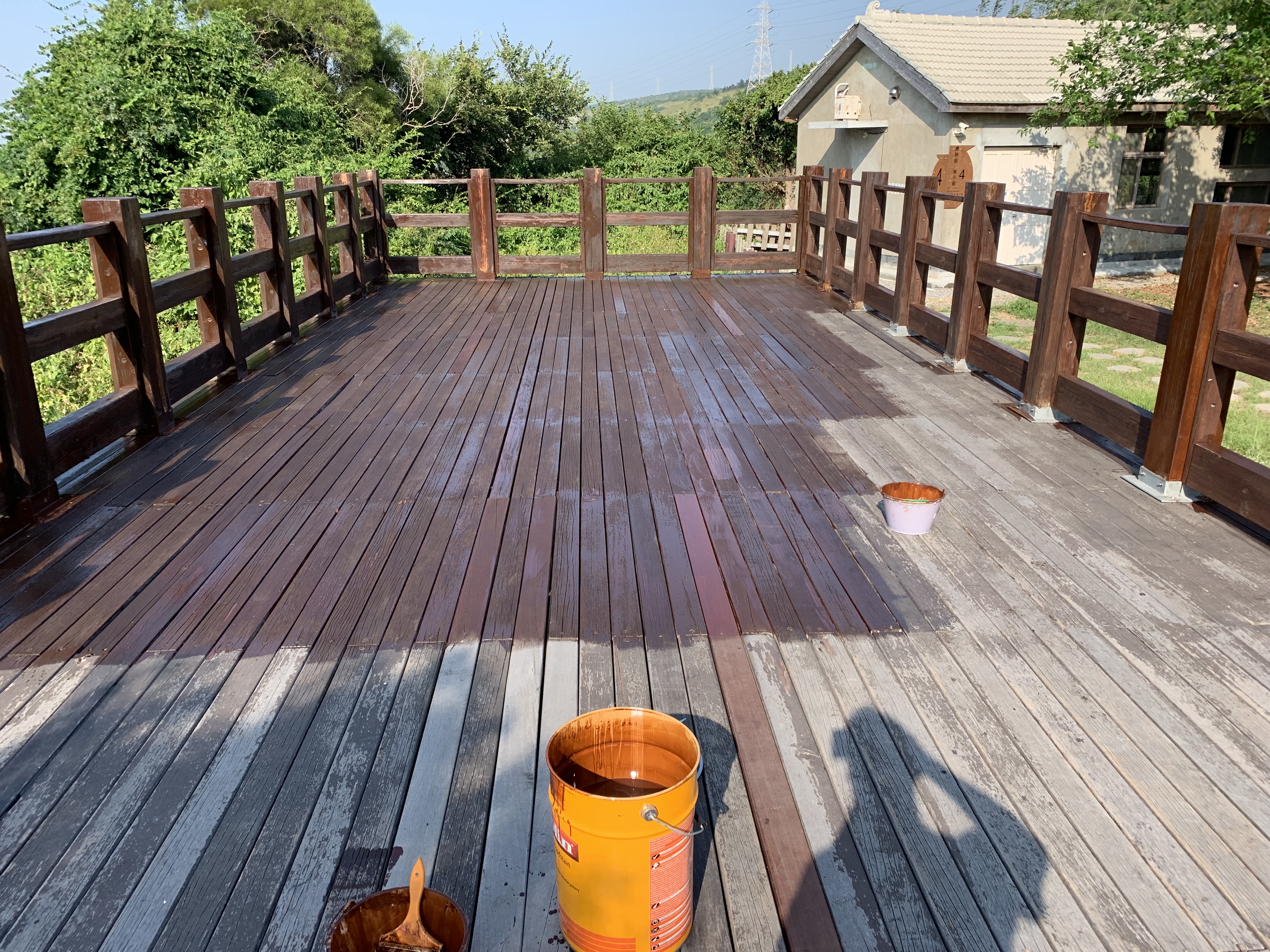 DCF0D876-AC8B-4F1E-9822-8C4D873B6991