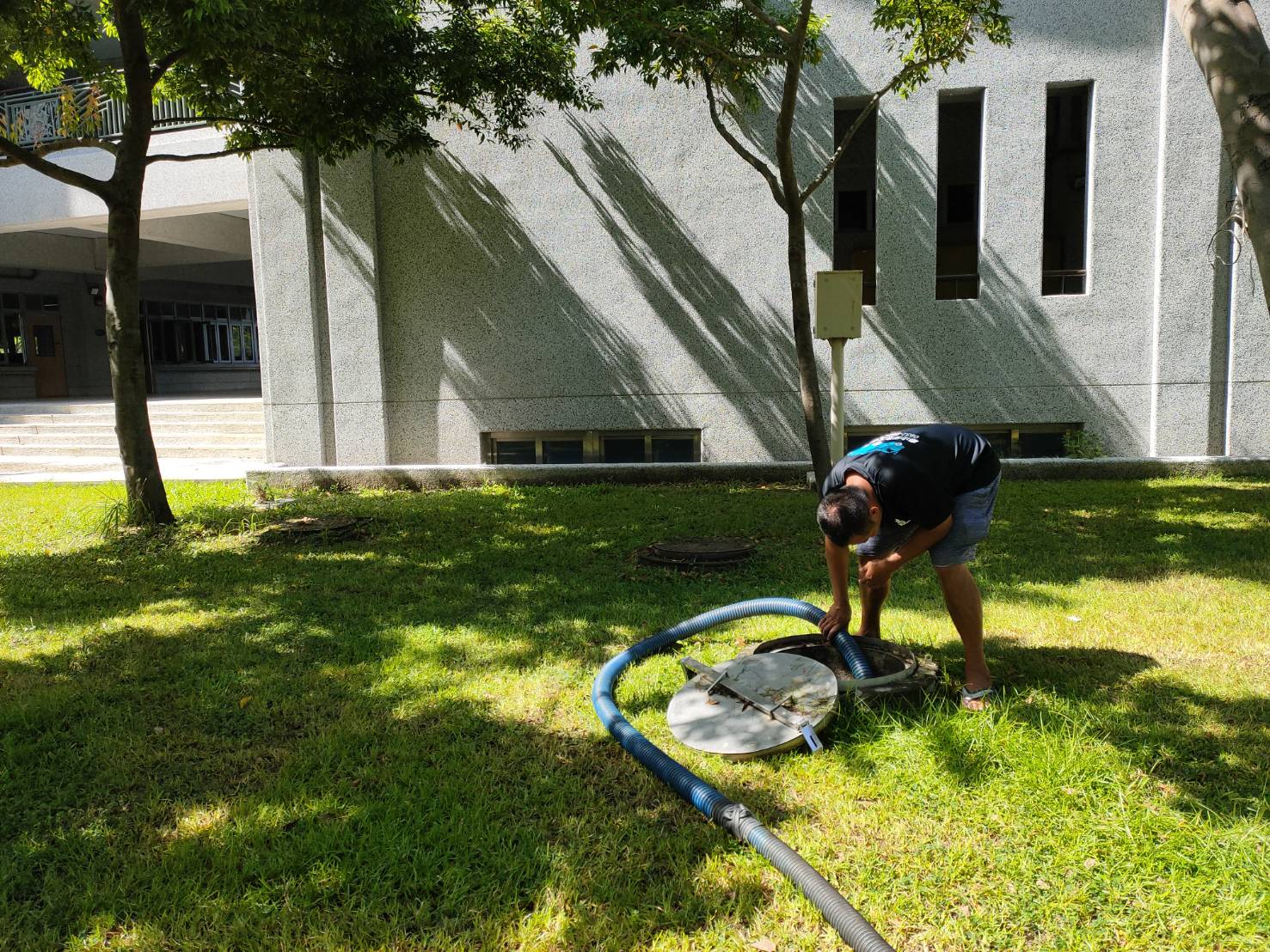 學校抽化糞池&nbsp;