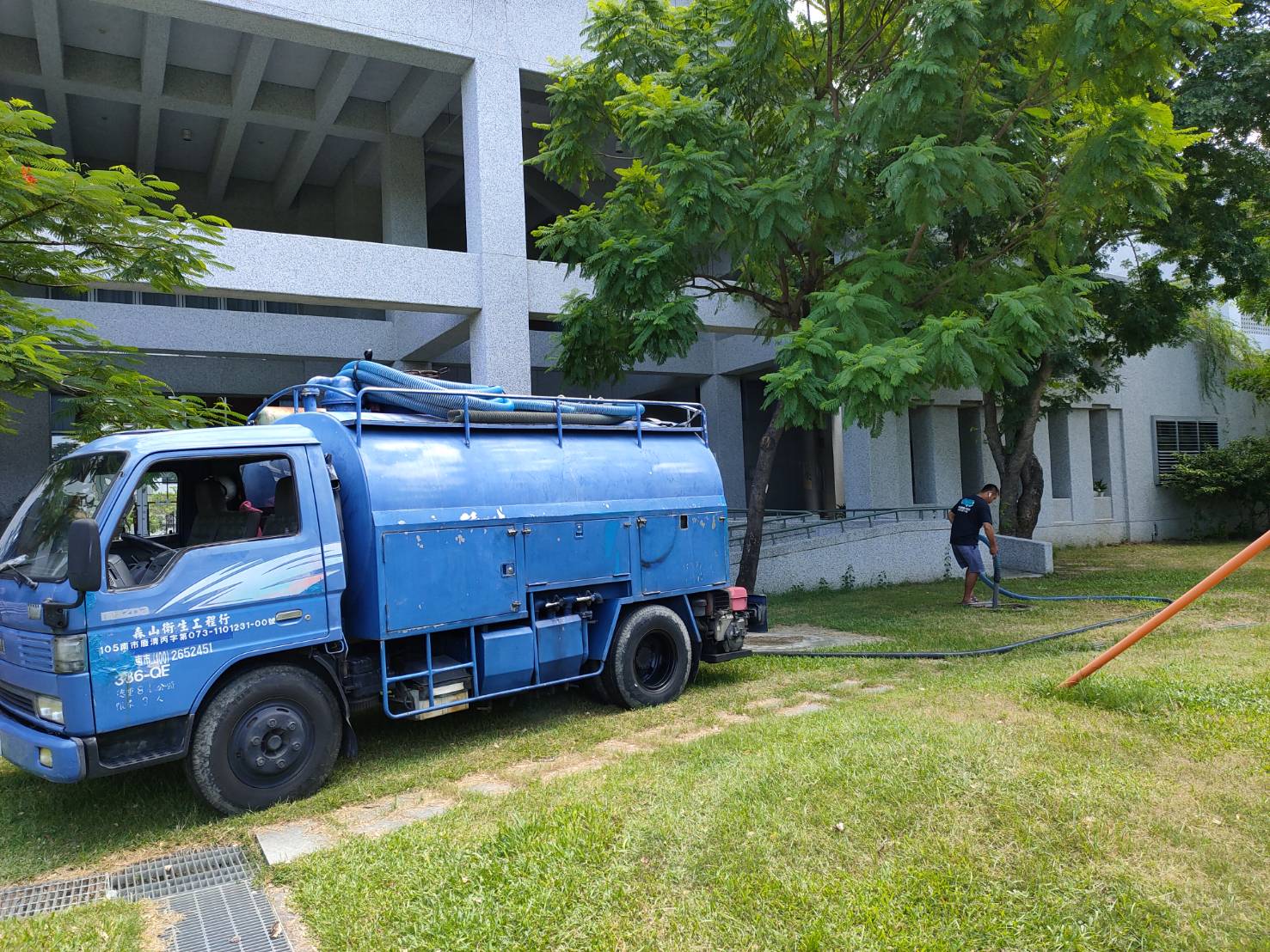 學校抽化糞池&nbsp;