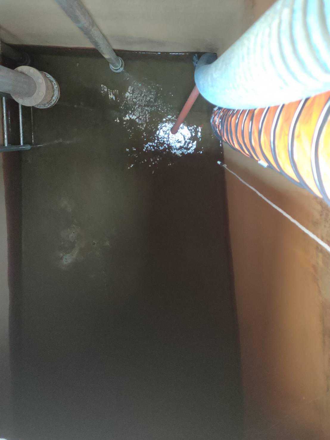 科技公司清洗蓄水池污泥&nbsp;