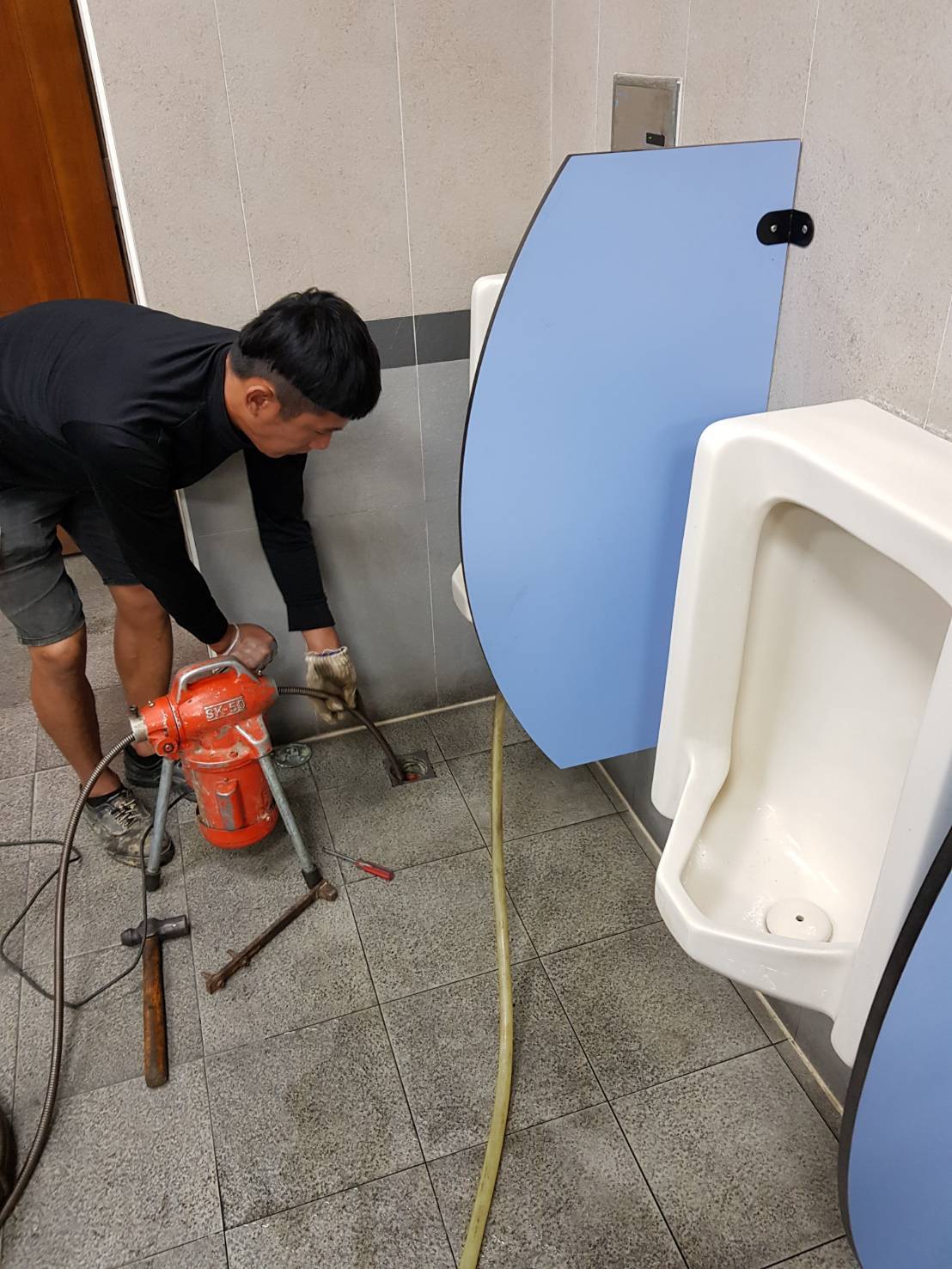 公司小便斗堵塞疏通&nbsp;