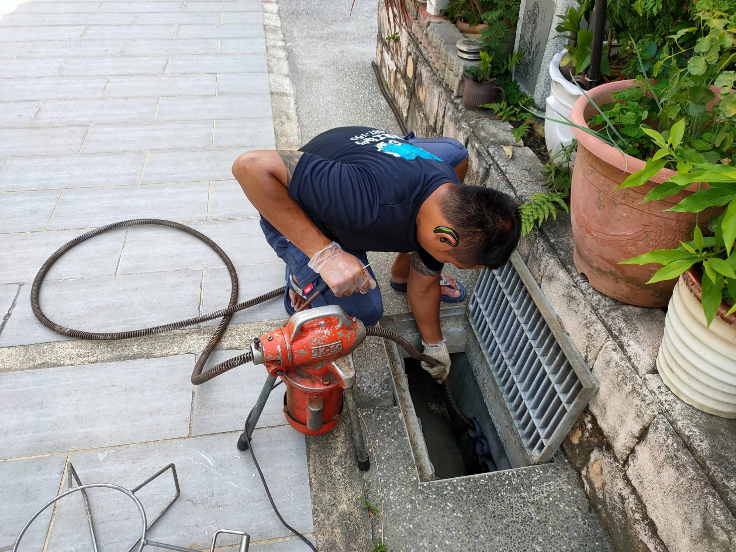 居家疏通水管堵塞