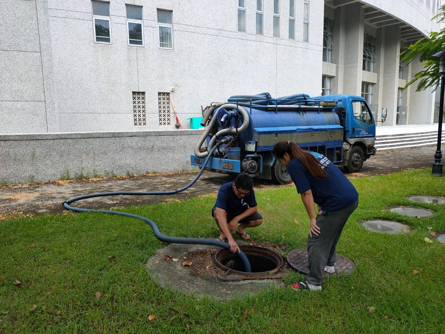 學校抽化糞池&nbsp;