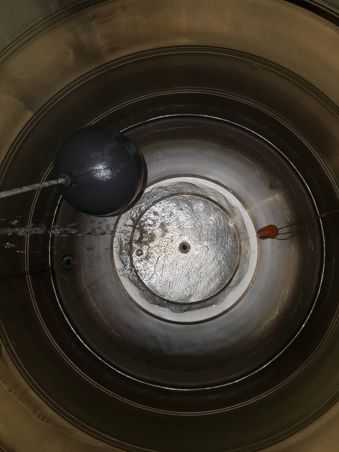 住家清洗水塔&nbsp;