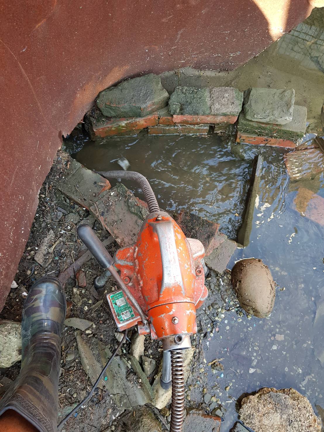 住家空地排水管堵塞疏通&nbsp;