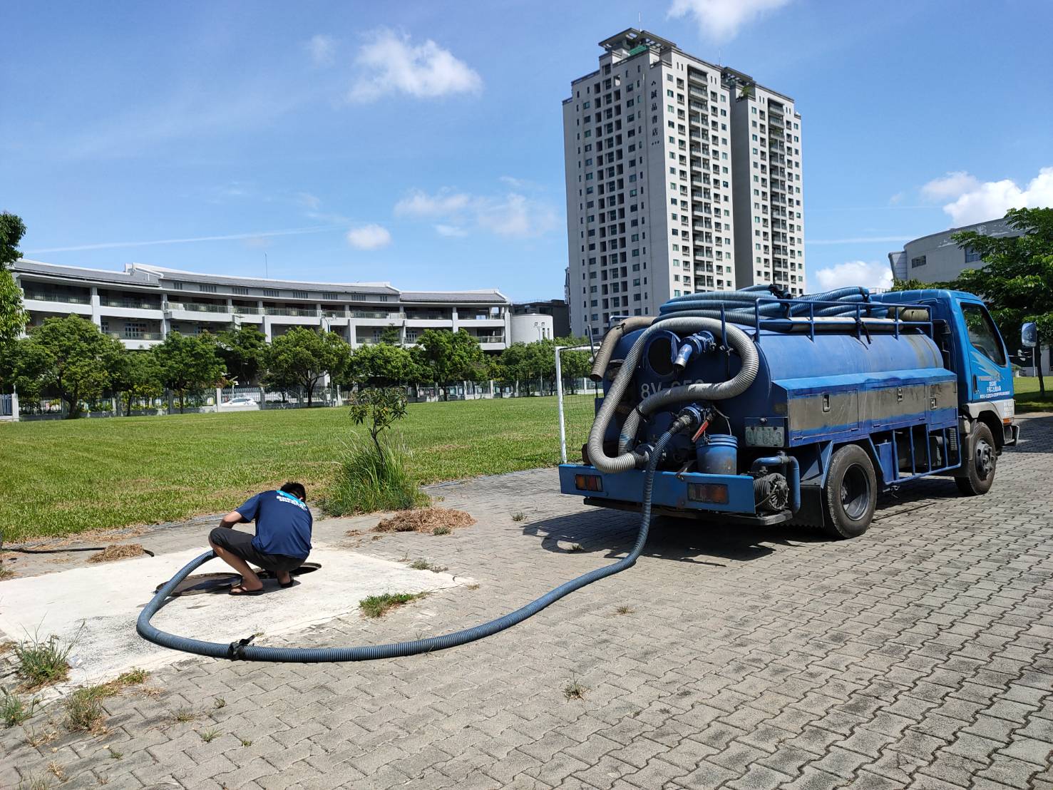 學校抽化糞池&nbsp;