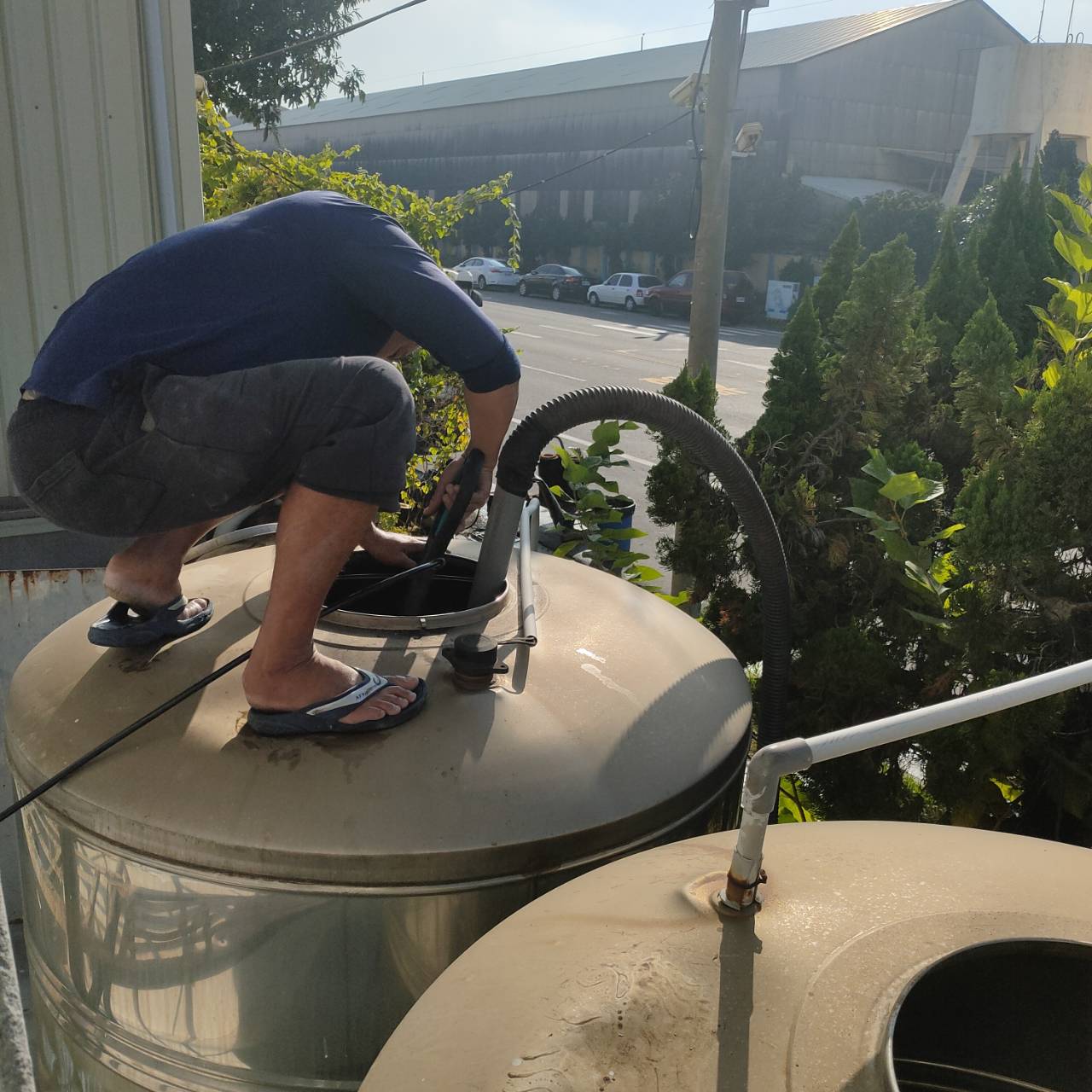 公司清洗消毒水塔