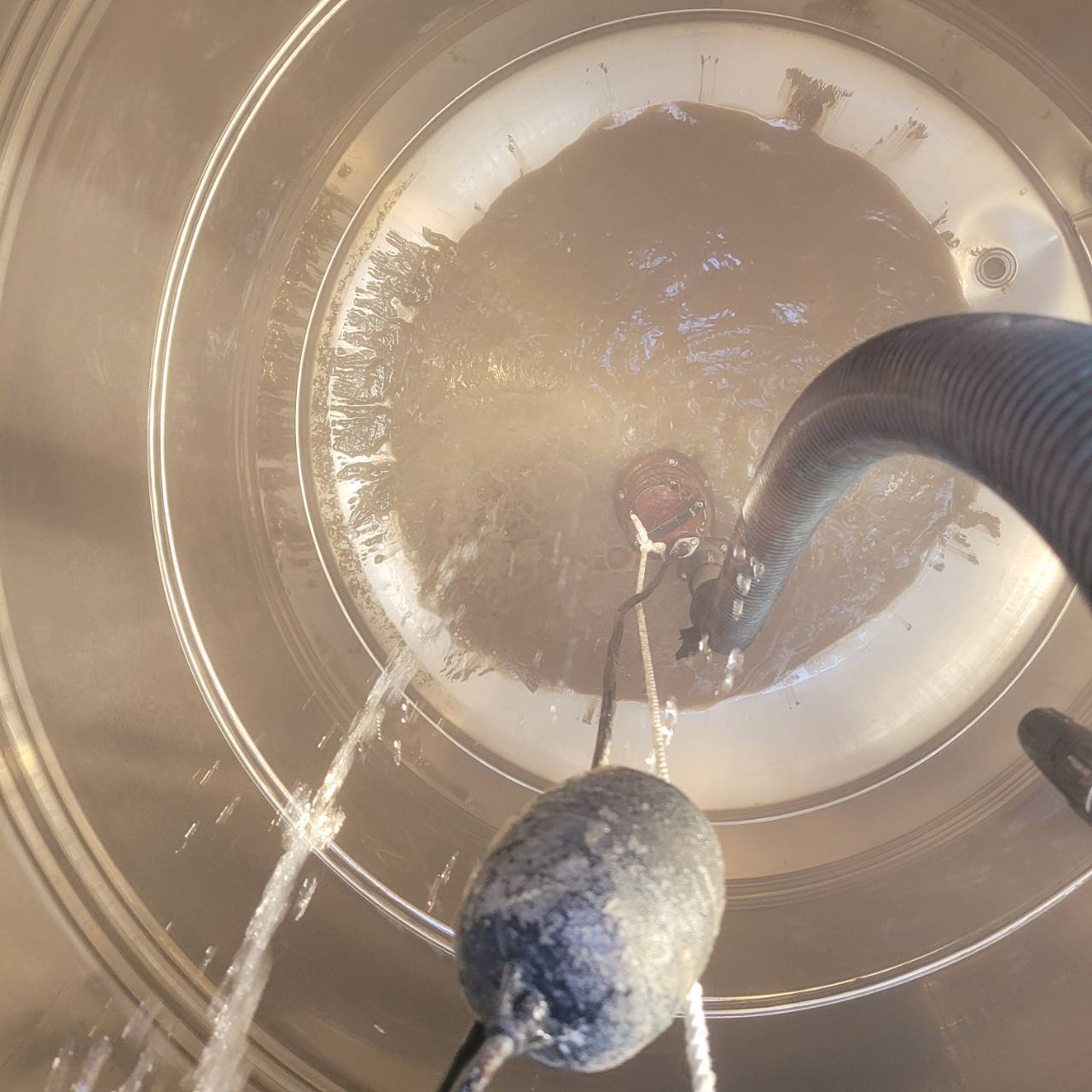 公司清洗消毒水塔