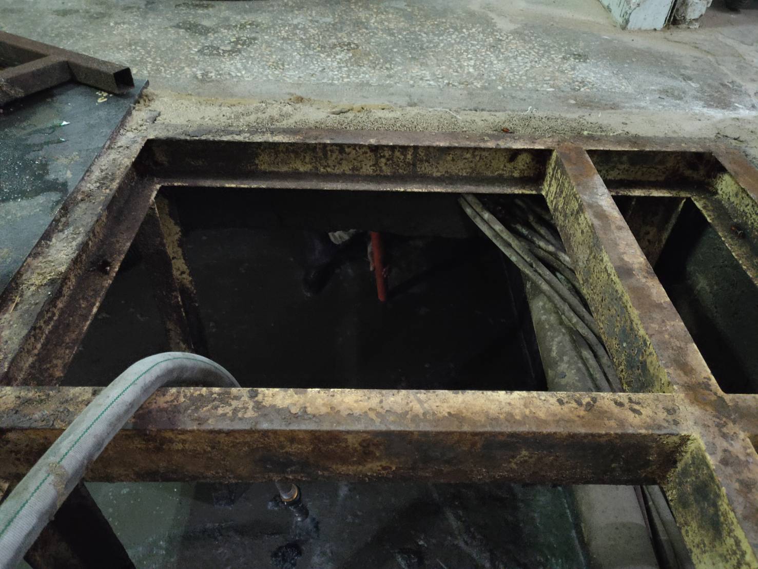 公司抽飼料污水&nbsp;