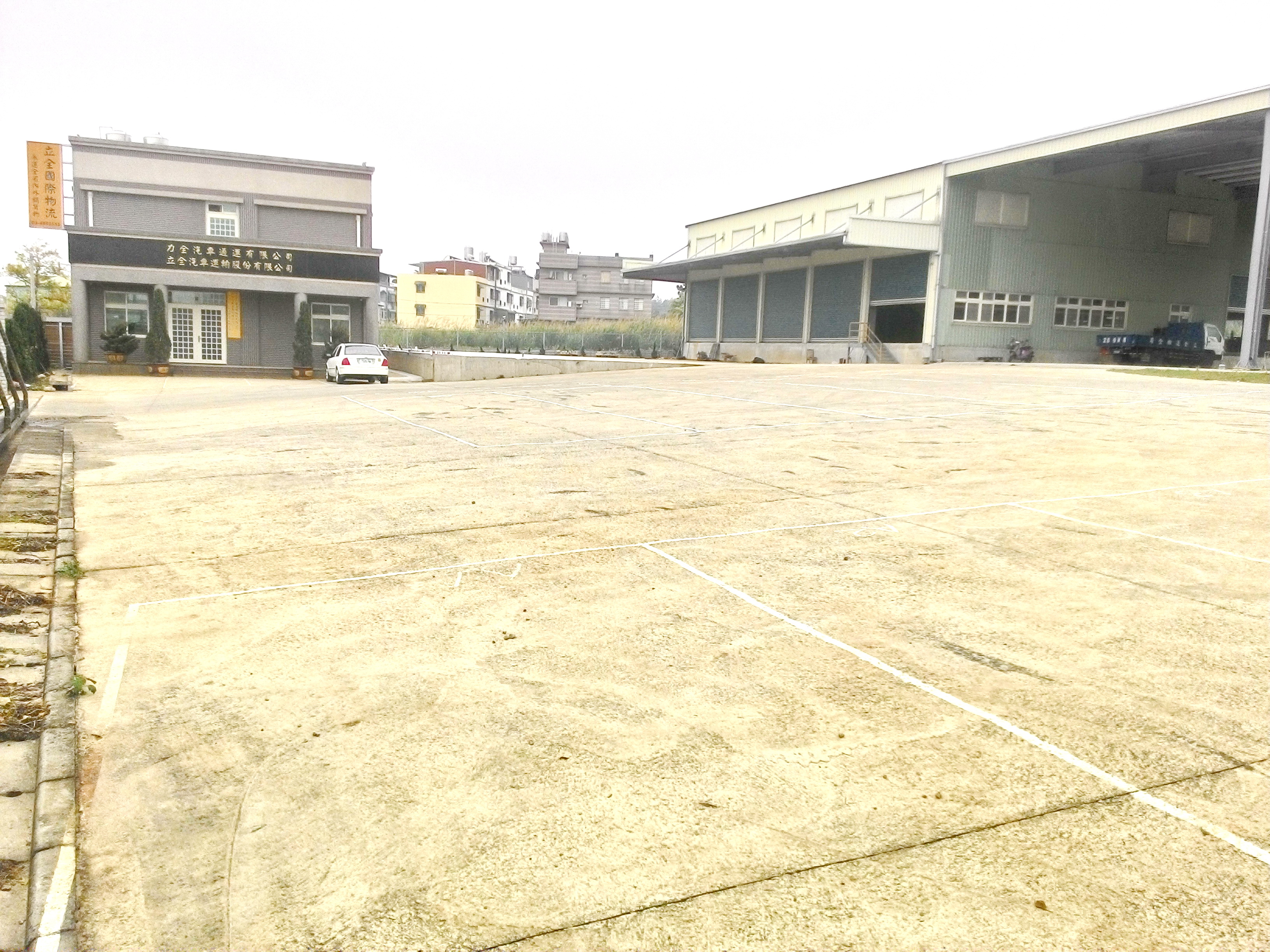 立全汽車運輸-停車場