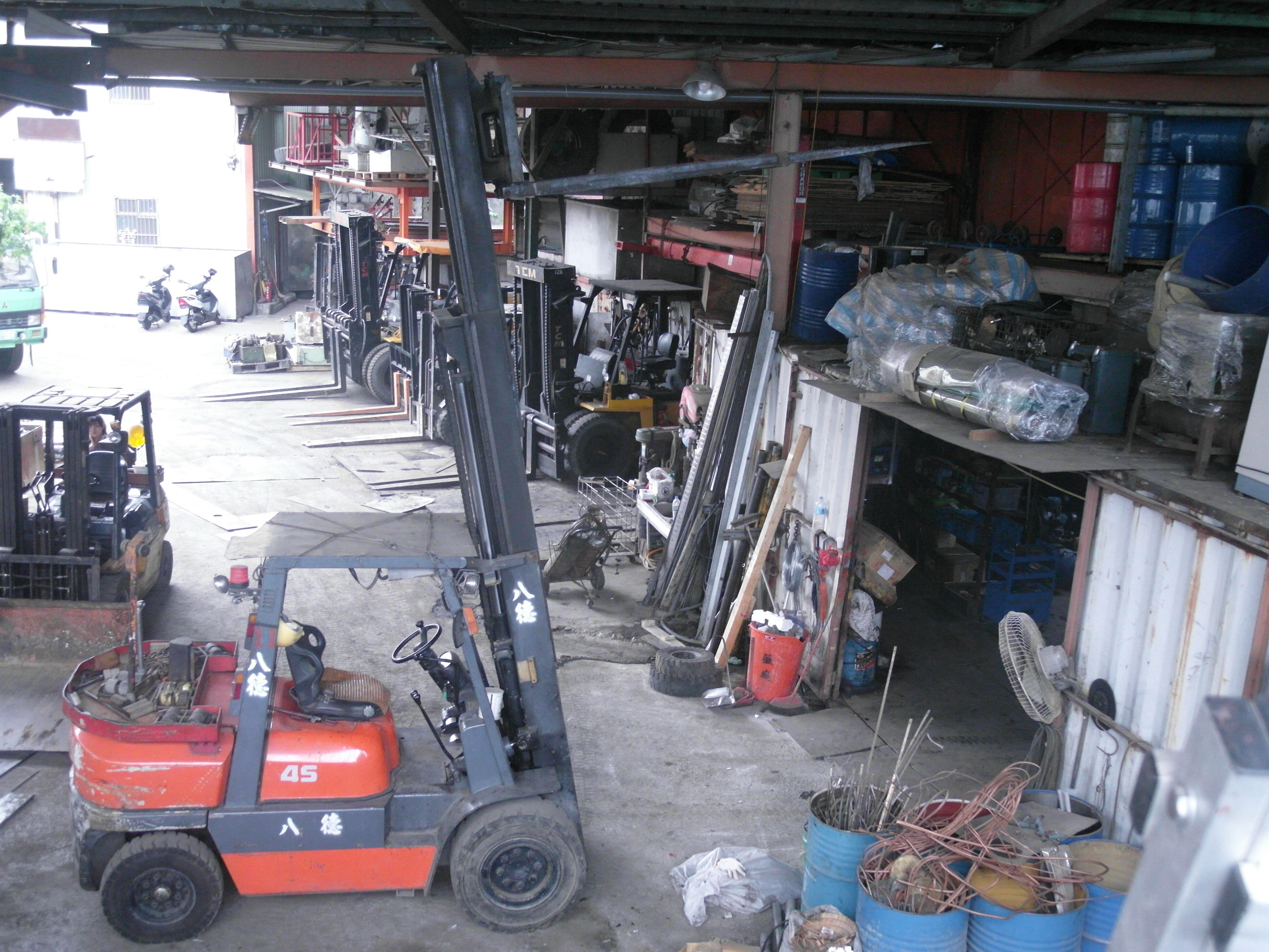 特殊４米７堆高機