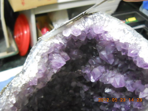 水晶洞斷裂修補