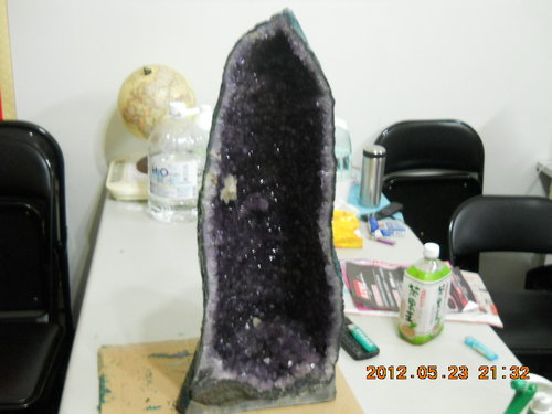 水晶洞斷裂修補