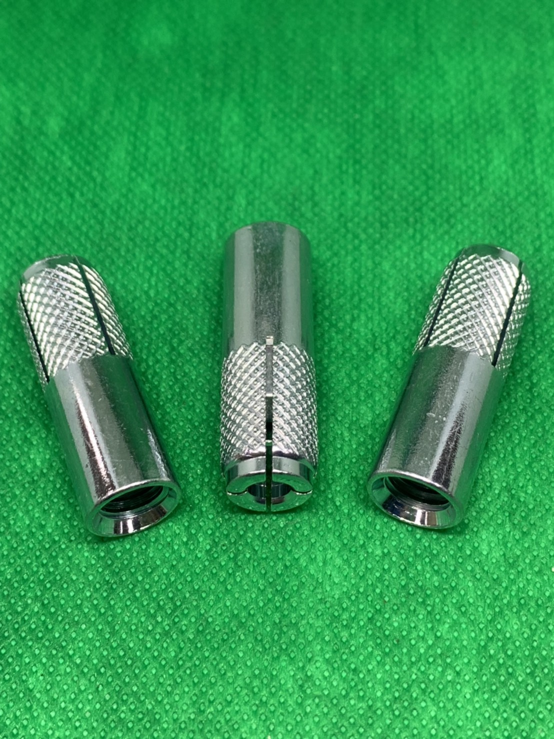 內迫式膨脹螺絲