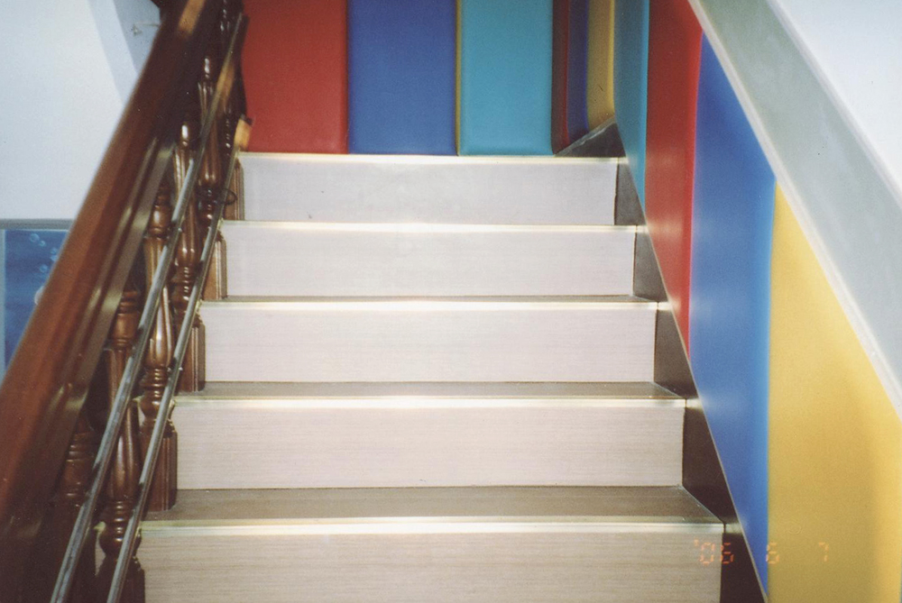 室內樓梯間防撞墊