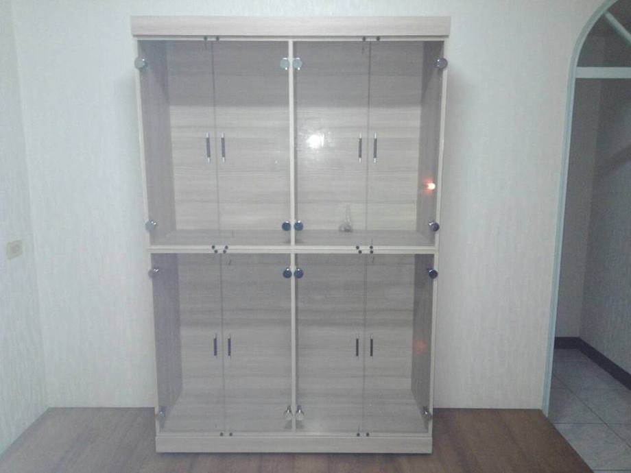 褒忠鄉的客戶，訂製可收藏公仔和機械模型展示櫃！