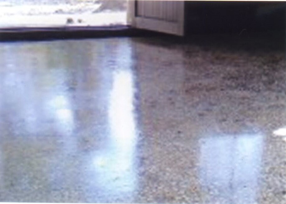 地板清潔打蠟後