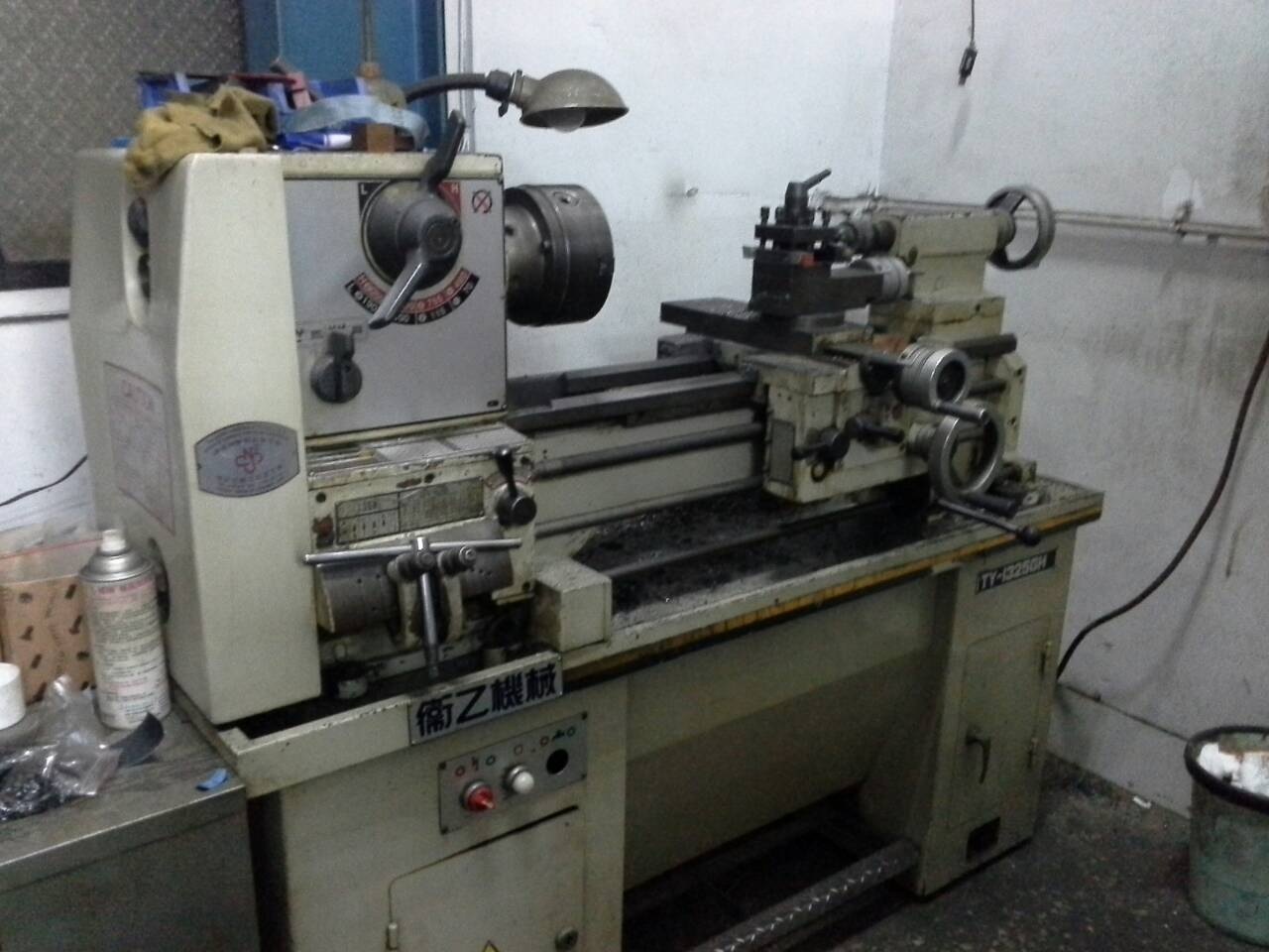 衛乙4呎半車床