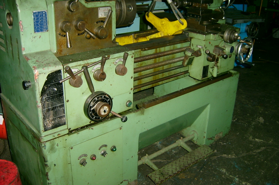 四尺半車床