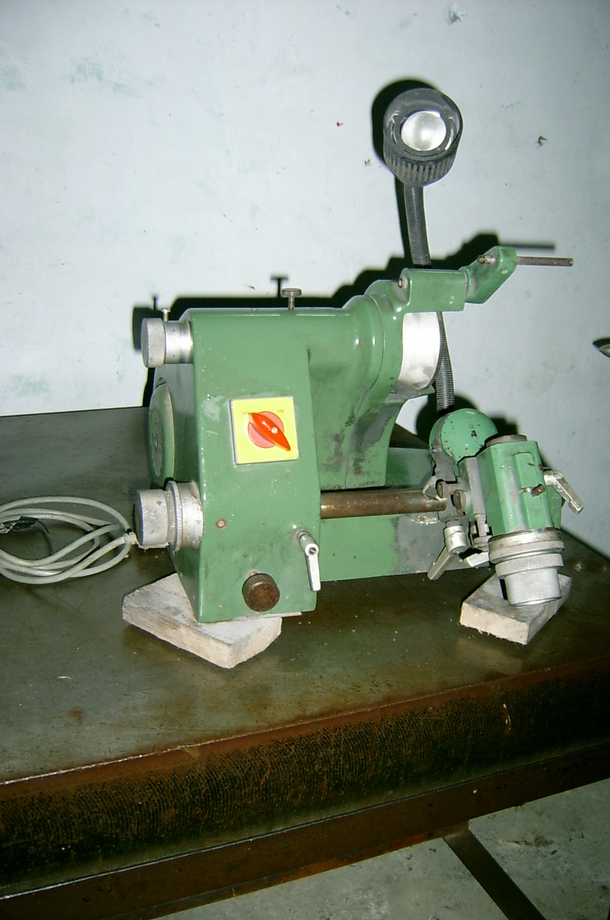 铣刀鑽尾磨刀機