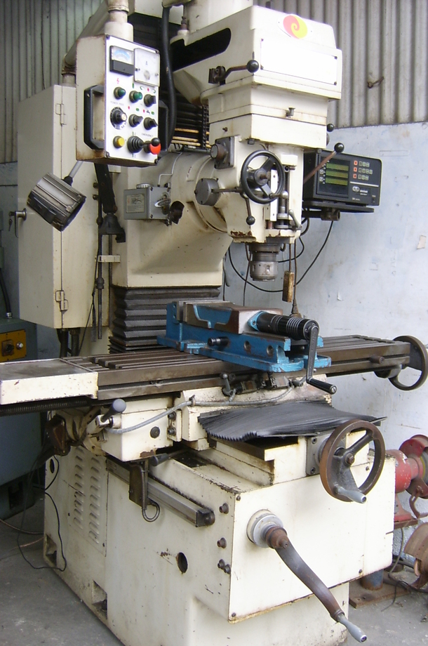 品正二番床式铣床