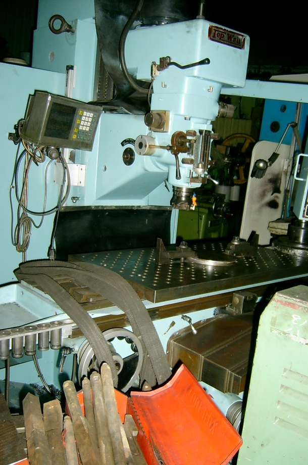 兩番床台式銑床