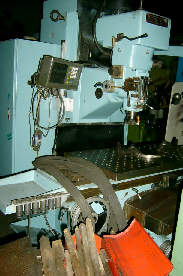 兩番床台式銑床