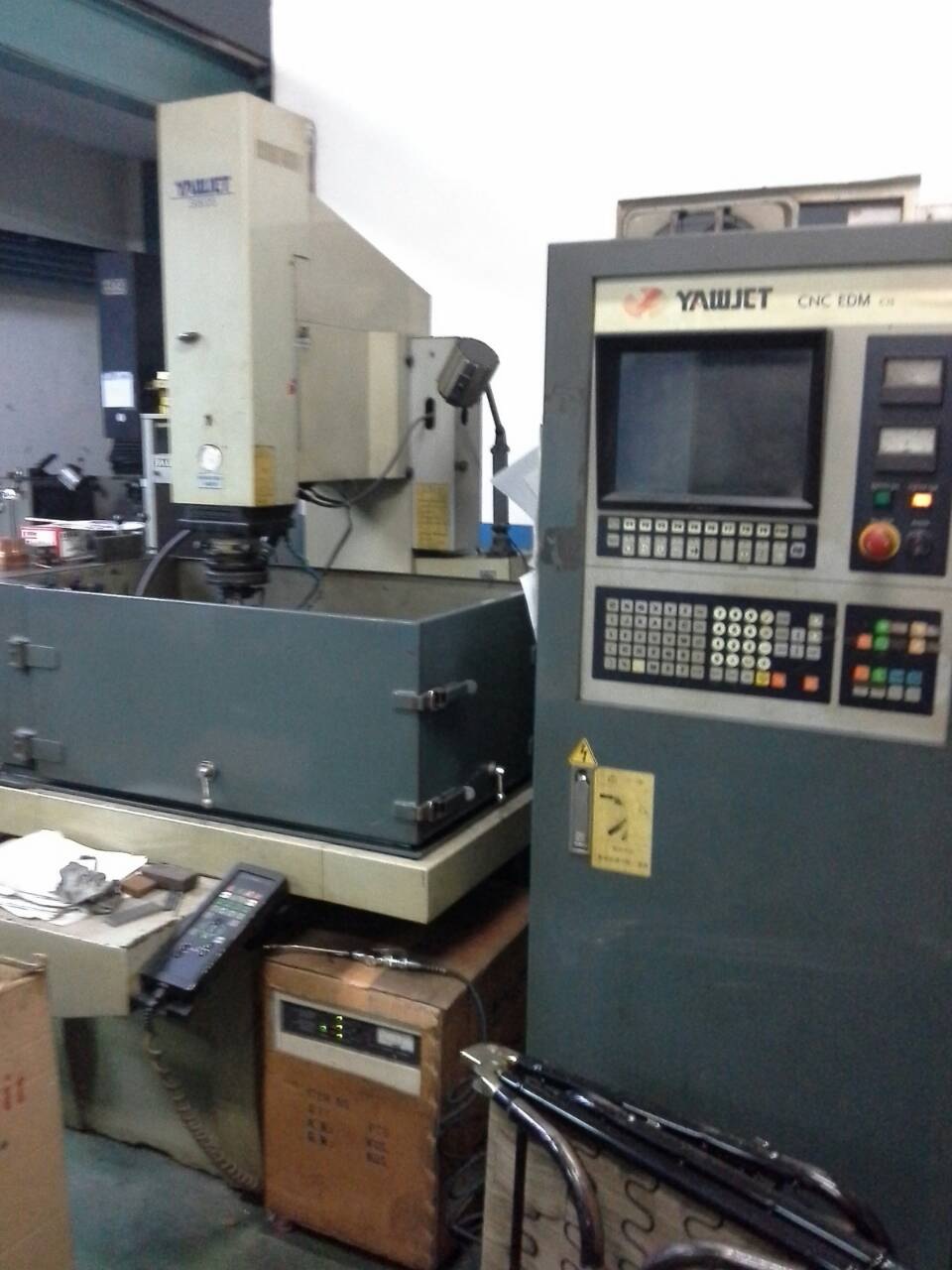 億耀CNC放電機
