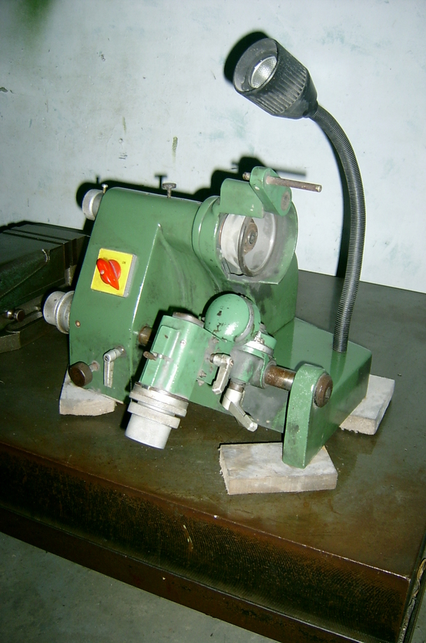 铣刀鑽尾磨刀機