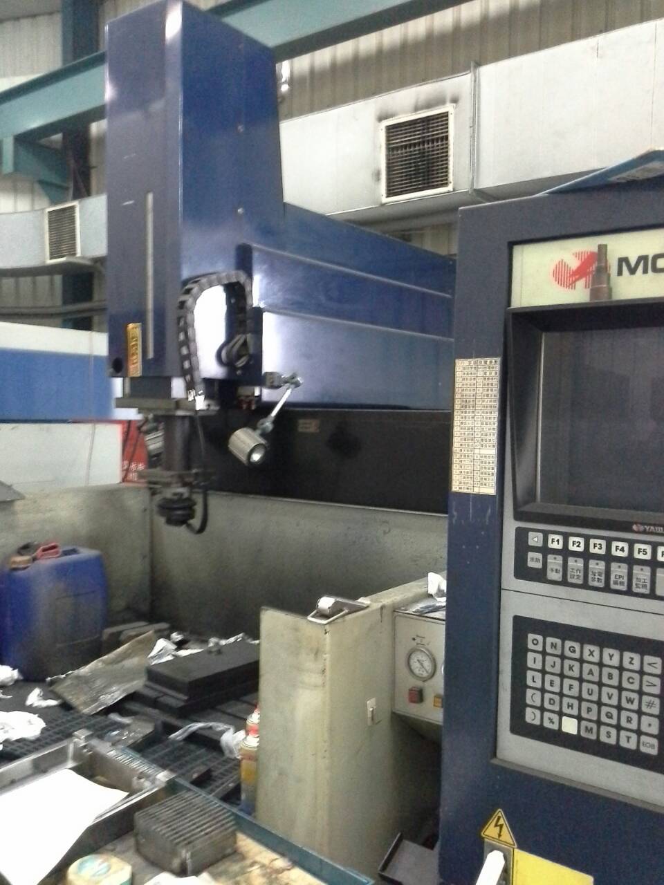 億耀850CNC放電機1