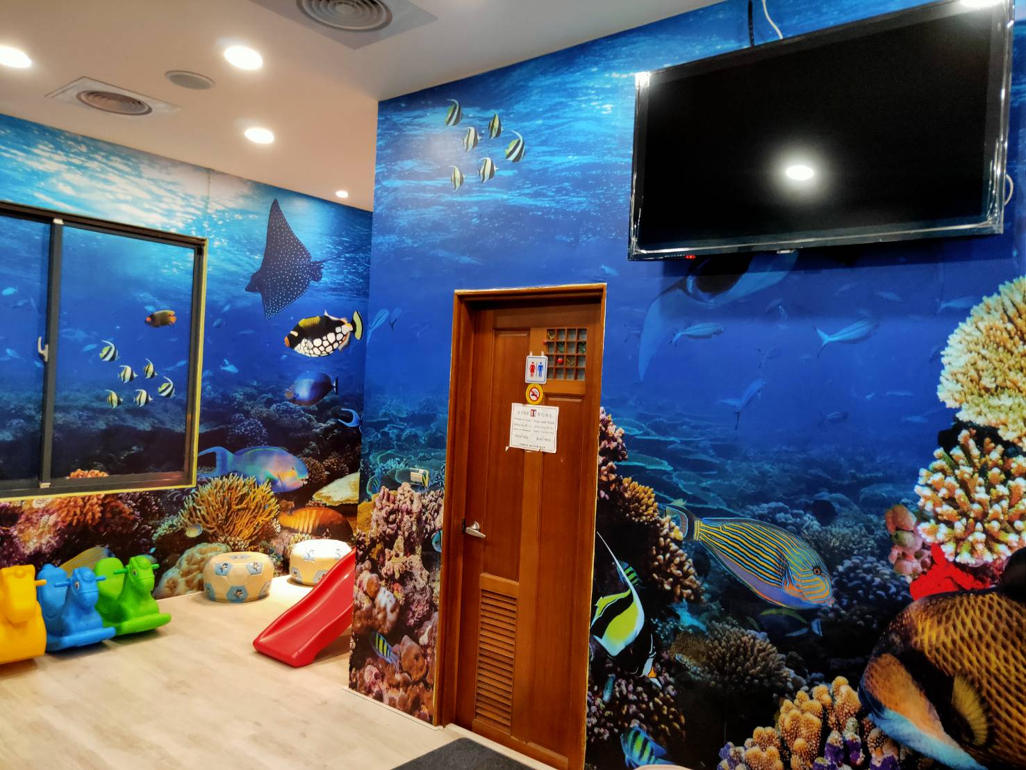 廁所及親子放鬆區