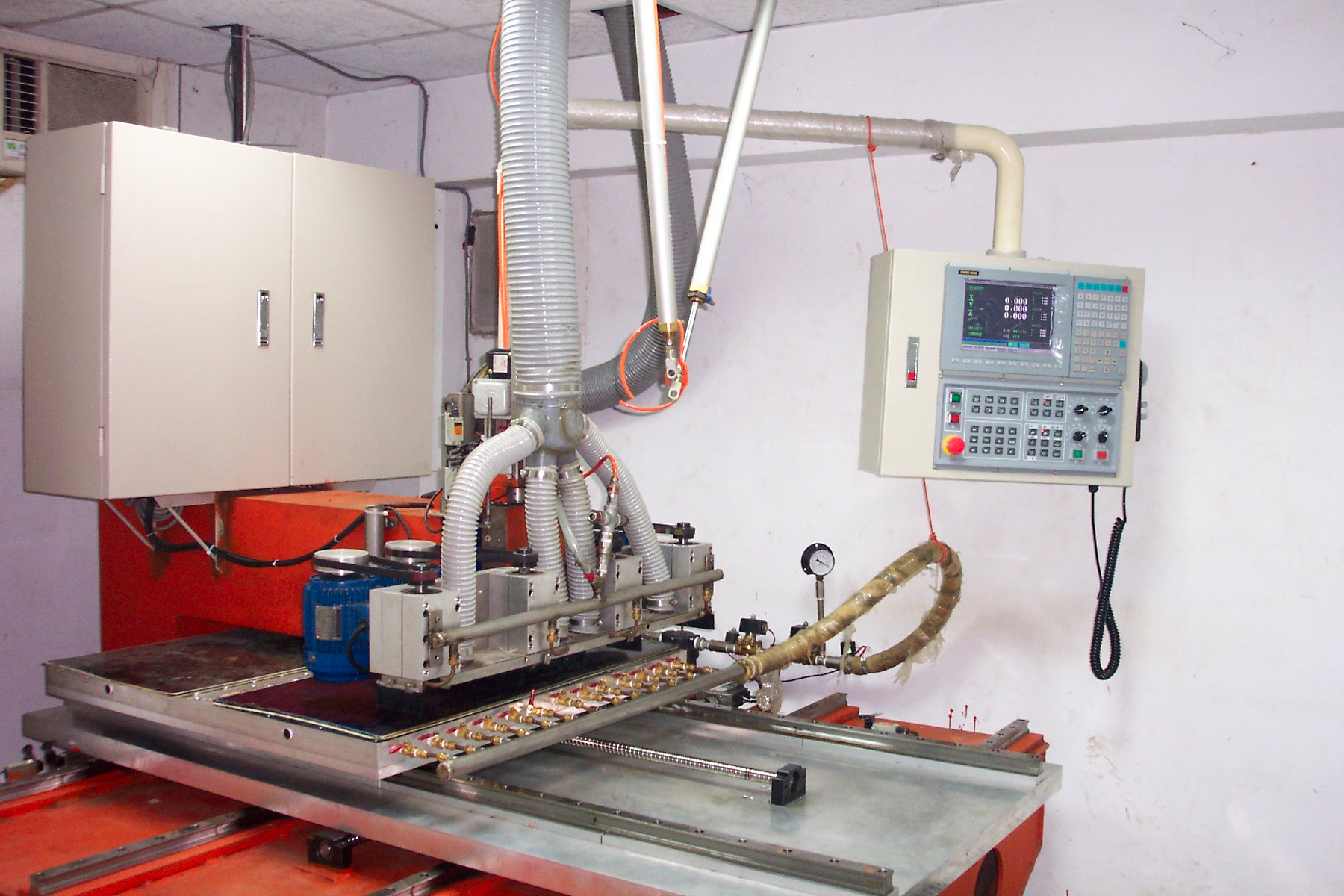 CNC鏡片切割機控制系統