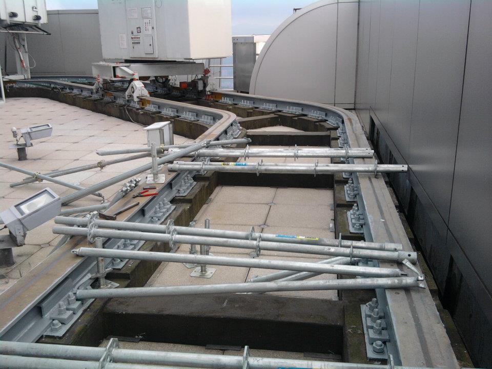 386087_176206775814762_1488308830_n