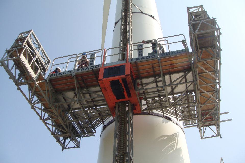 424407_185608521541254_563445686_n