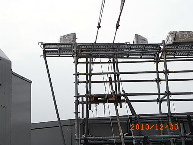 379999_176205852481521_402898650_n