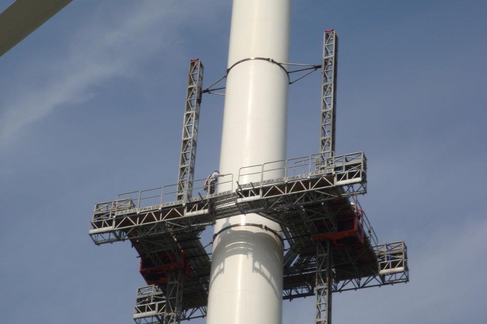 426372_185609224874517_844448294_n