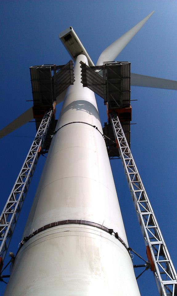 68386_293413260760779_1906518941_n